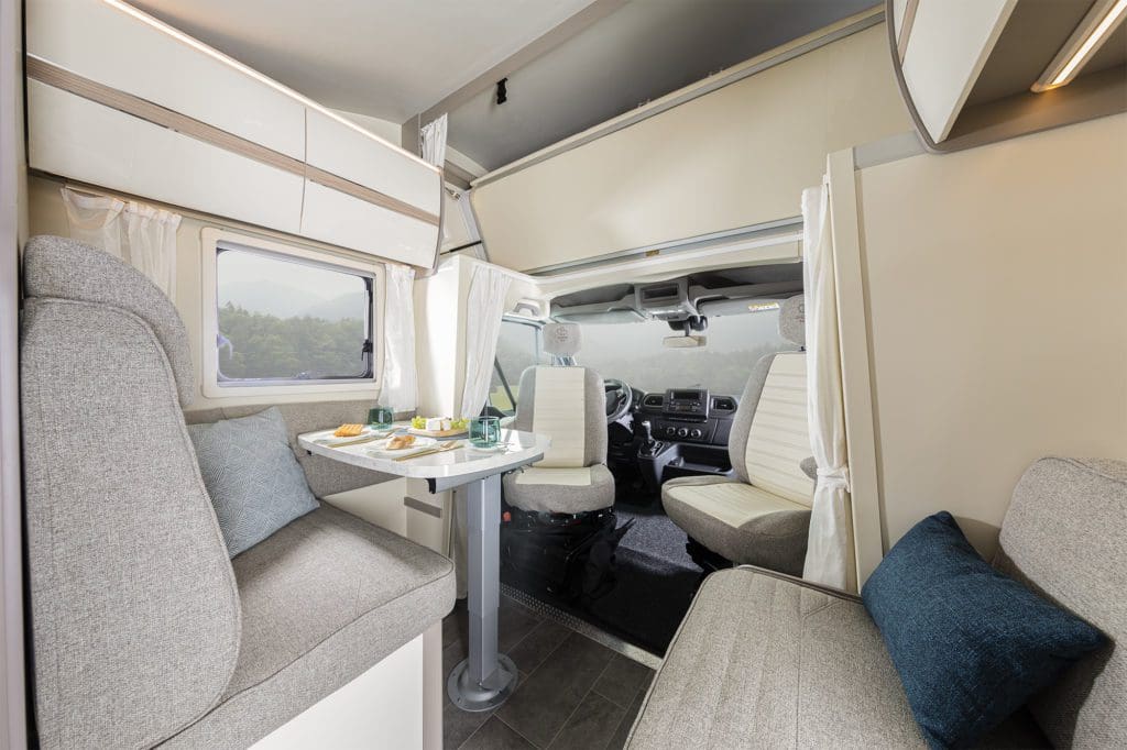 During the day the cosy seating area offers enough space for the whole family and at night the dinette can be converted into a comfortable single bed.