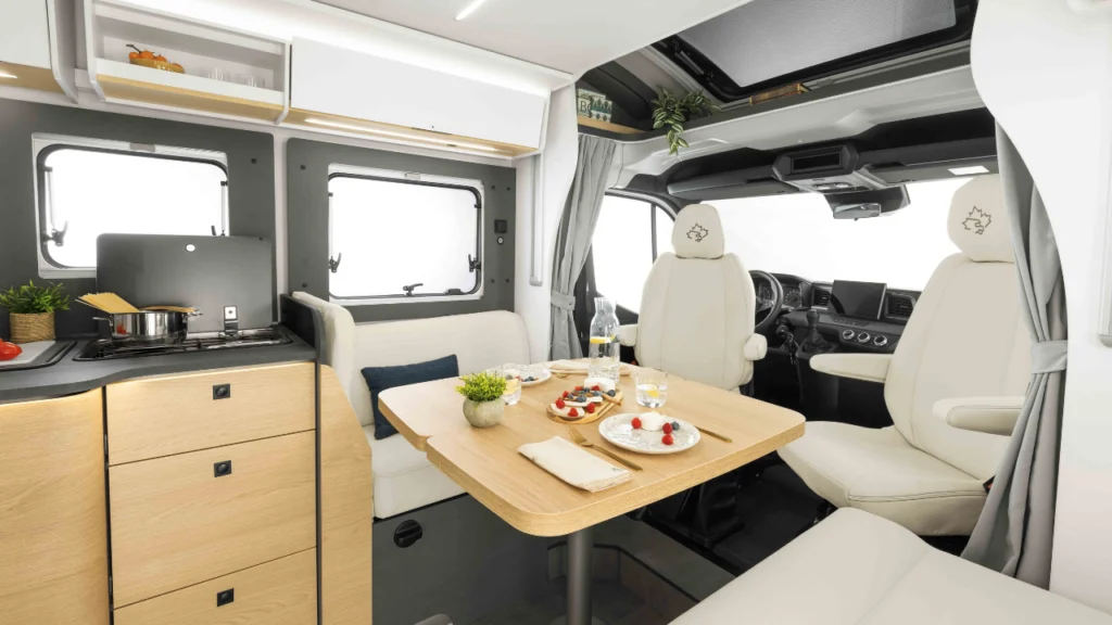 TE740 Dinette nach vorne