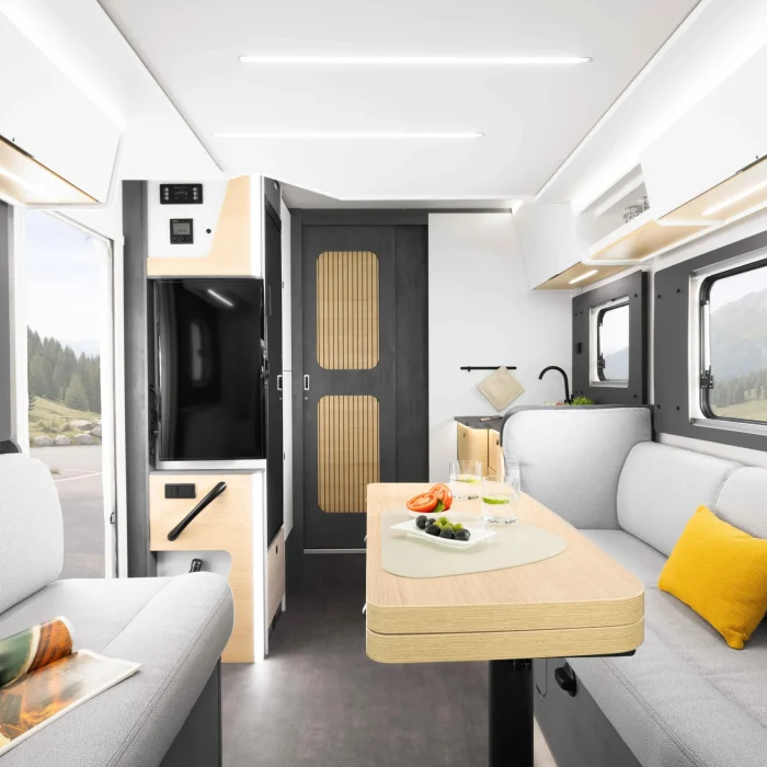 T 680 intérieur complet